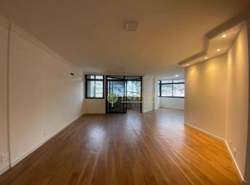3fa75e634d5628a57f35f6e423128fd092b9c914 · À venda | 156 m², 3 suítes, sacada, 2 vagas de garagem - Centro, em Florianópolis.