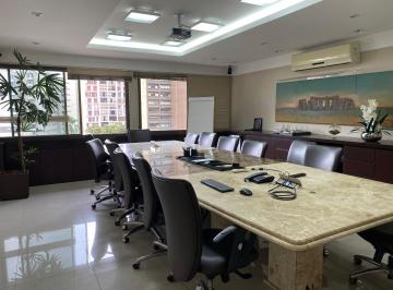 Comercial de 10 quartos, Curitiba · Andar inteiro. Sala comercial Mobiliada á venda, no centro, 6 vagas.
