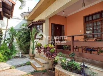 Casa · 400m² · 3 Quartos · 8 Vagas · Casa confortável de 400 metros no Bairro Santa Maria