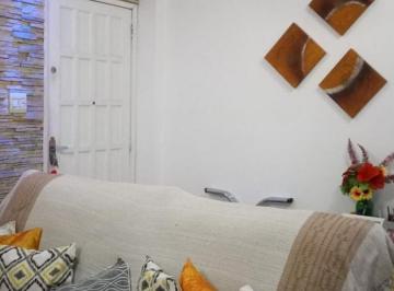 Apartamento · 70m² · 2 Quartos · Apartamento - Santíssimo