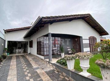 Casa · 200m² · 4 Quartos · 4 Vagas · Casa com 4 Quartos à Venda em Três Rios do Sul