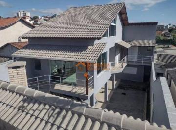 e2143bb67b97f079d16073bac18de1567d34086f · Sobrado com 4 dormitórios à venda, 309 m² por R$ 1.500.000,00 - Centro - Arujá/SP