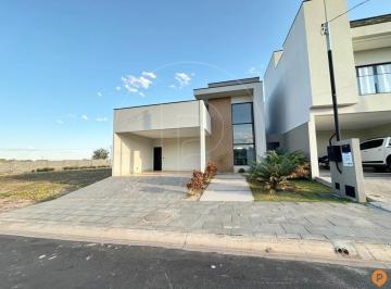 Casa de 3 quartos, Caldas Novas · Casa em Condomínio para venda localização em Caldas Novas, GO.