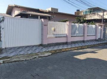 2ca66827bdee47d2e0e8d9fead3953400dd62040 · Casa com 4 dormitórios à venda, 163 m² por R$ 985.000,00 - Centro - Navegantes/SC
