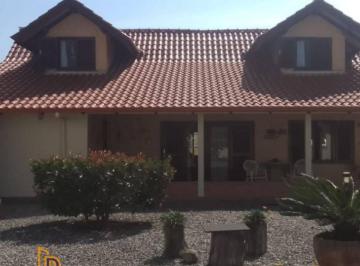 7a31673fe5c4fbbc7e691a2e4df7a763fe90fb81 · Casa com 4 dormitórios à venda, 219 m² por R$ 2.400.000,00 - Meia Praia - Navegantes/SC