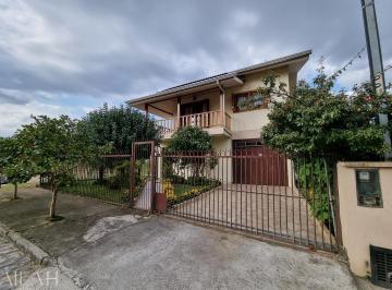 31696820_g.jpg ·
Casa semimobiliada bairro Nossa Senhora das Graças