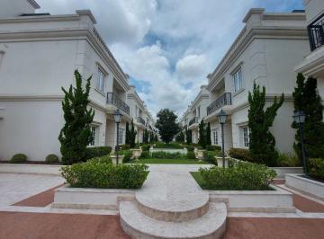 Casa · 480m² · 4 Quartos · 5 Vagas · Condomínio Maison Duvivie | Vila Oliveira | Mogi das Cruzes.