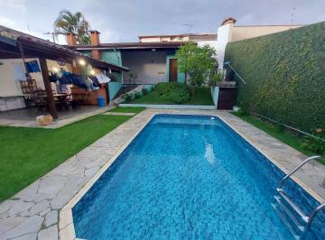Casa · 300m² · 3 Quartos · 4 Vagas · Casa à venda na Vila Oliveira, Mogi das Cruzes.