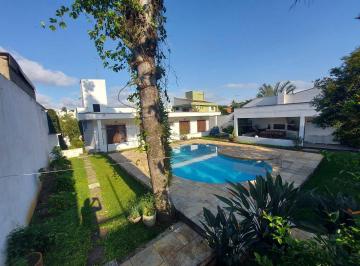 Comercial · 480m² · 4 Quartos · 6 Vagas · Casa Comercial à venda na Vila Oliveira, super bem localizada.