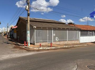 Casa de 3 quartos, Gama · RDS vende casa qd 01 setor Norte (esquina) ótima localização