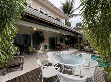 Casa · 400m² · 5 Quartos · 3 Vagas · Linda casa de canal com vaga de barco de ate 40 pés em Angra