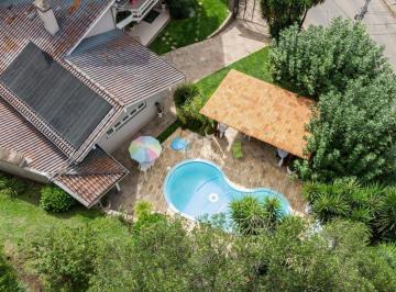 304800_iD3D6_30480063ffc1f52c586.jpg · Casa em amplo terreno