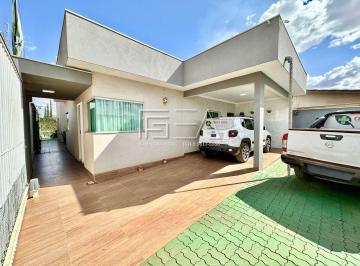 Casa · 182m² · 3 Quartos · 4 Vagas · Casa de 3 Quartos com Suíte Privativa!