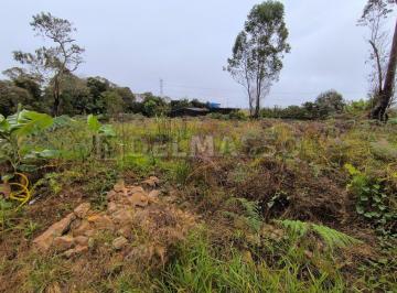 Terreno , Ibiúna · Terreno dentro de loteamento com portão!