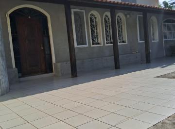 Casa , Jacareí · Aconchegante casa térrea À VENDA em Jacareí, com um generoso espaço construído,