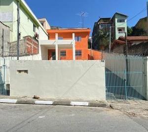 Casa · 190m² · 3 Quartos · 5 Vagas · Ótimo Imóvel com 2 Casas e 300 mts de Terreno.