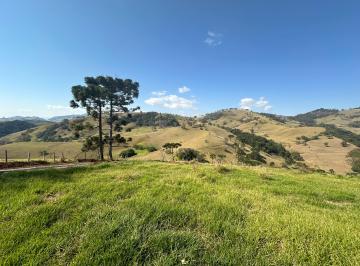 Terreno , Paraisópolis · Terreno com potencial turístico e acesso calçado