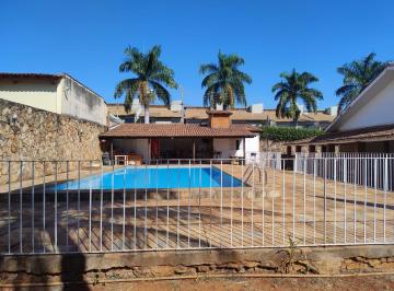 Espaço Gourmet · AMPLA CASA RESIDENCAL COM ÓTIMA OPÇÃO PARA FINS COMERCIAIS Casa de Rua com 6 Quarto(s) por R$ 2.800.