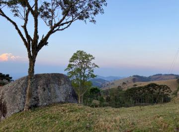 Terreno , Gonçalves · Terreno a 1500m de altitude com água e energia elétrica