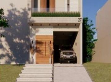 Casa · 176m² · 3 Quartos · 2 Vagas · Sobrado em Cachoeirinha
