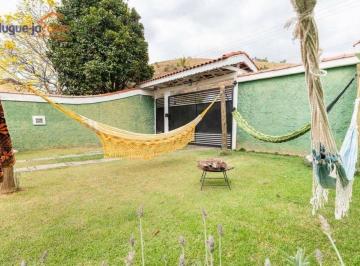22ff1cd4f09739179fd52e7984547a997b88d700 · Casa à venda no Parque Monte Rey em São Bento do Sapucaí/SP com 300 m²