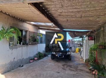 f8fce5962762e22536f43839f55e4f74a704d3b2 · Casa terrea com 1 quarto + casa no andar superior com 2 quartos + ponto comercial a venda na Vila Sã