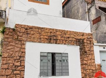 Foto 01 · Casa a venda de 200 m² no Cambuci, 3 dormitórios, 2 banheiros, lavanderia, área de serviço, varanda,