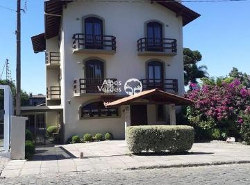 Casa · 450m² · 10 Quartos · 10 Vagas · Vende-se pousada com 10 dormitorios no Centro de Canela