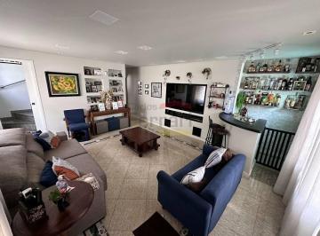 Casa · 235m² · 3 Quartos · 3 Vagas · Sobrado Isolado em Condomínio Fechado - Exclusividade e Conforto!