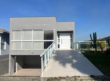Casa · 326m² · 4 Quartos · 2 Vagas · Casa para locação com elevador no Condomínio Campos do Conde em Bragança Paulista-SP