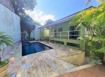 39805630dd7fba629693a7c3b4bae35995092d27 · Casa com 5 dormitórios à venda, 300 m² por R$ 1.600.000,00 - Condomínio Arujá Country Club - Arujá/S