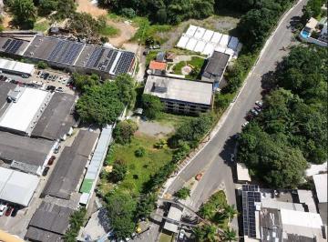 e6c569290e4bb25cc0ed1c3e979a3ebfd270c4e9 · Excelente terreno à venda em Lauro de Freitas, na Estrada do Coco (beira da pista).