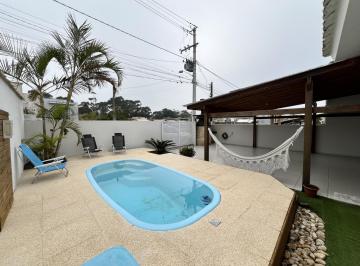 202408071138376258.jpeg · Casa 3 dormitórios com piscina no Rio Vermelho Florianópolis
