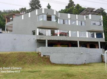 Casa · 400m² · 5 Quartos · 4 Vagas · Sobrado para Venda no Condomínio Parque Suíça (Serra da Cantareira)