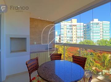 Foto 01 · Apartamento na Orla da Praia de Peracanga, amplo, alto padrão, condomínio completo, com 3 quartos, 1