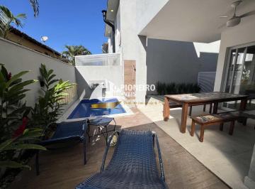 Casa · 115m² · 3 Quartos · 2 Vagas · Casa para venda na praia de Camburi! Venha conferir!