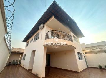 45607d3b7445d3f304762e1a4c7d6ec85777f1e6 · Casa com 3 dormitórios à venda, 303 m² por R$ 900.000,00 - Setor Central - Itumbiara/GO