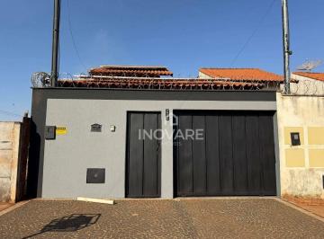 24617c4639b9b77090799b9d905b130a5e675d41 · Casa com 2 dormitórios para alugar, 90 m² por R$ 1.600,00/mês - Jardim Flamboyant - Itumbiara/GO