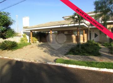 Casa · 1000m² · 3 Quartos · Condomínio com 3 quartos à venda em Campestre - SP