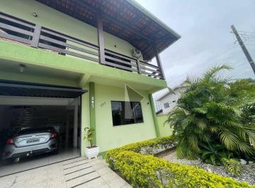 27e706f9a2b466fb0127183a96adfaec3c899ce6 · Casa com 4 dormitórios à venda, 275 m² por R$ 1.300.000,00 - Centro - Navegantes/SC