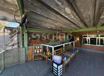 Casa · 300m² · 3 Quartos · 2 Vagas · Casa á venda com 3 Quartos, 1 suite 2 vagas na Vila Santa Catarina