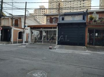 Casa · 120m² · 2 Quartos · 1 Vaga · Sobrado em Santana, próximo à Avenida Braz Leme, precisando de reforma e com vaga.
