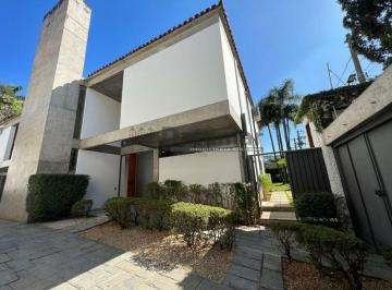 Casa · 1070m² · 5 Quartos · 6 Vagas · Sobrado de Alto Padrão Reformado com 5 Suítes e 6 Vagas Próximo ao Jockey Club e USP!