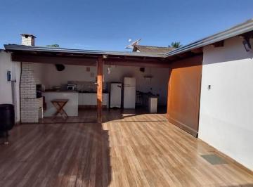 Casa · 181m² · 4 Quartos · 3 Vagas · Casa com 4 quartos à venda, bairro Jardim Brasília - Uberlândia/MG