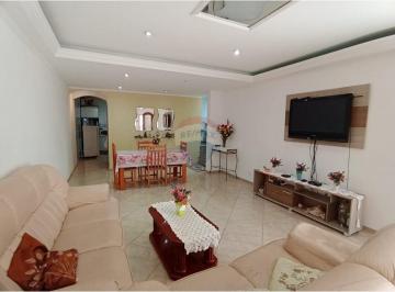 Casa · 250m² · 3 Quartos · 4 Vagas · Linda Casa para Alugar em Vila Galvão!