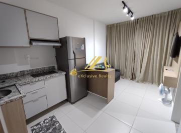 Foto 01 · Blue Barra: Apartamento quarto e sala sem varanda, finamente decorado e mobiliado. Andar alto. Vaga