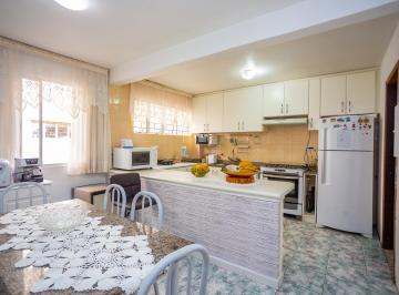 Apartamento de 3 quartos, Curitiba · Apartamento 3Quartos 1suíte 1vaga coberta. Centro 125m².
