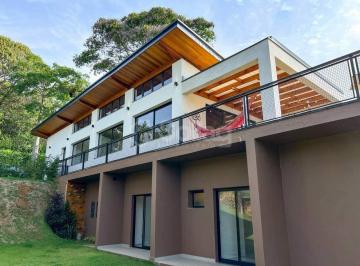 Casa · 260m² · 3 Quartos · 4 Vagas · Casa à venda com três suítes, amplo quintal, moderna e com vista para a Natureza no Condomínio Vale