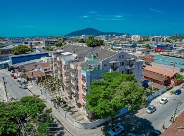 Apartamento · 132m² · 3 Quartos · 2 Vagas · Cobertura com 3 quartos, Centro, Ubatuba - R$ 590 mil, Cod: 2484