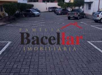 Casa · 65m² · 2 Quartos · 1 Vaga · Casa em condomíno fechado com área de lazer !